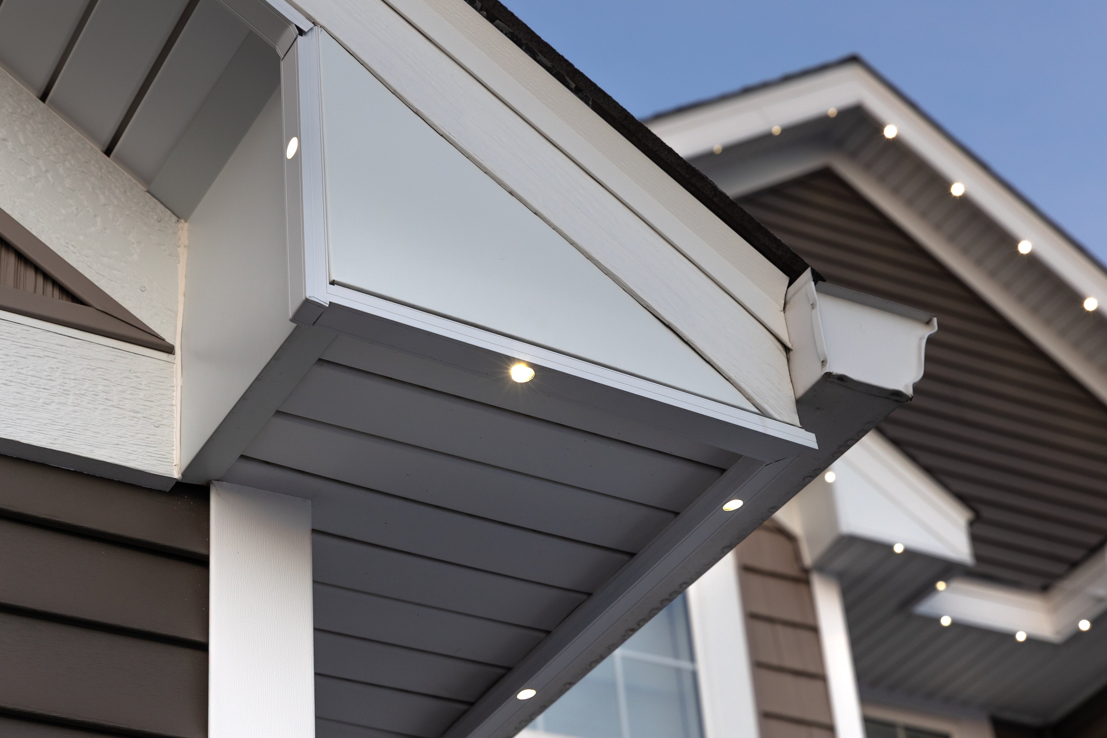 Clean, wire-free exterior lighting on a roofline.